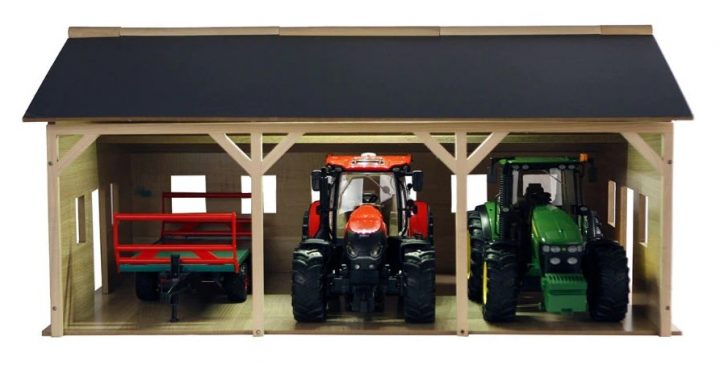 Hangar agricole pour 3 tracteurs 1:16 (KG610340)